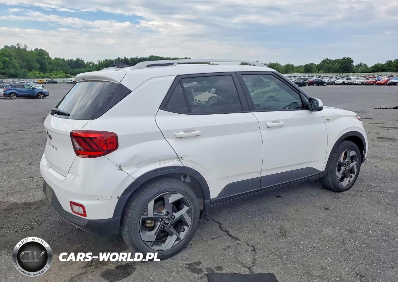 2021 Hyundai Venue Sel VIN:KMHRC8A35MU107321 - 3