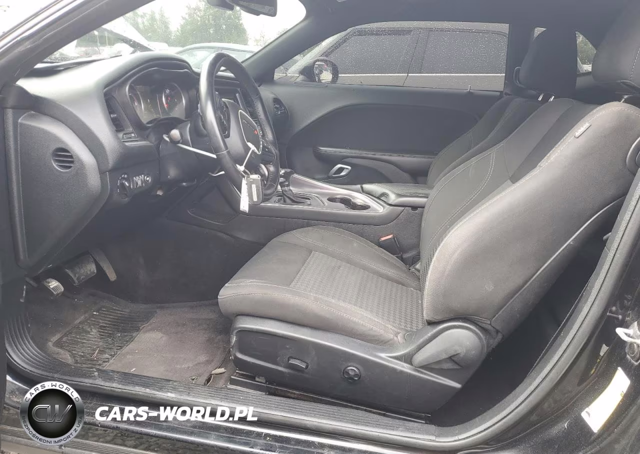 2018 Dodge Challenger Sxt VIN:2C3CDZAG6JH270241 - 7