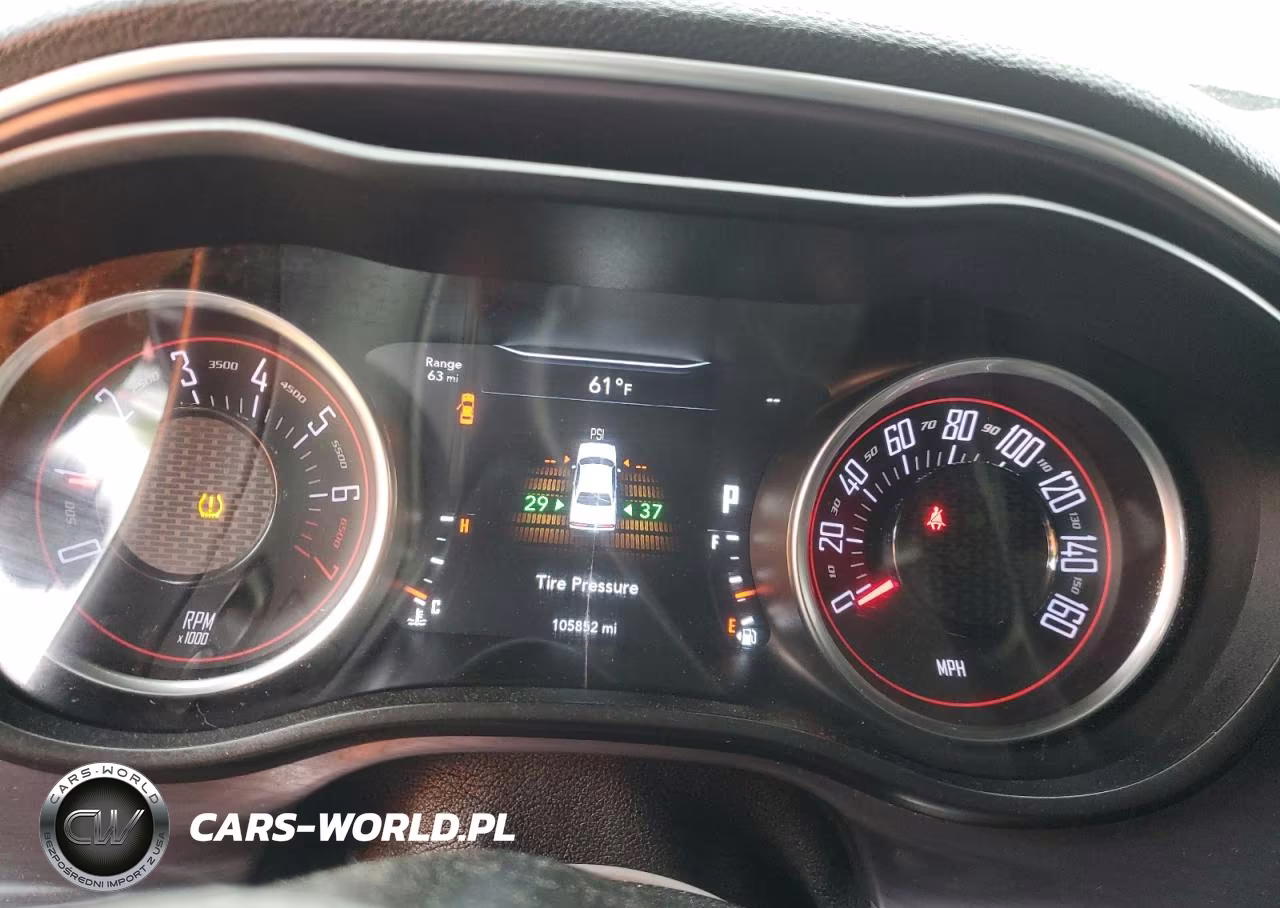 2018 Dodge Challenger Sxt VIN:2C3CDZAG6JH270241 - 9