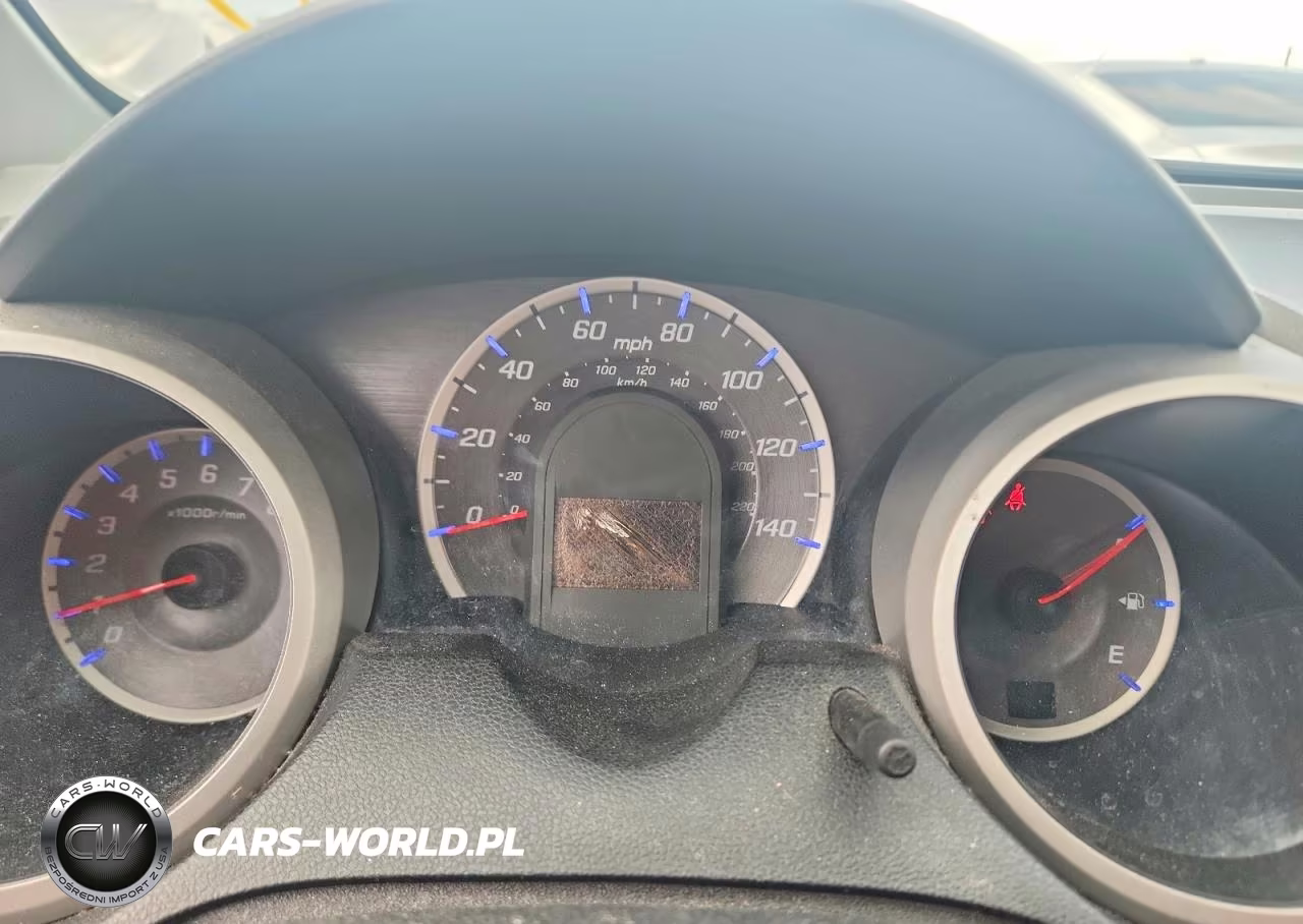 2011 Honda Fit Sport VIN:JHMGE8H55BC012630 - 9