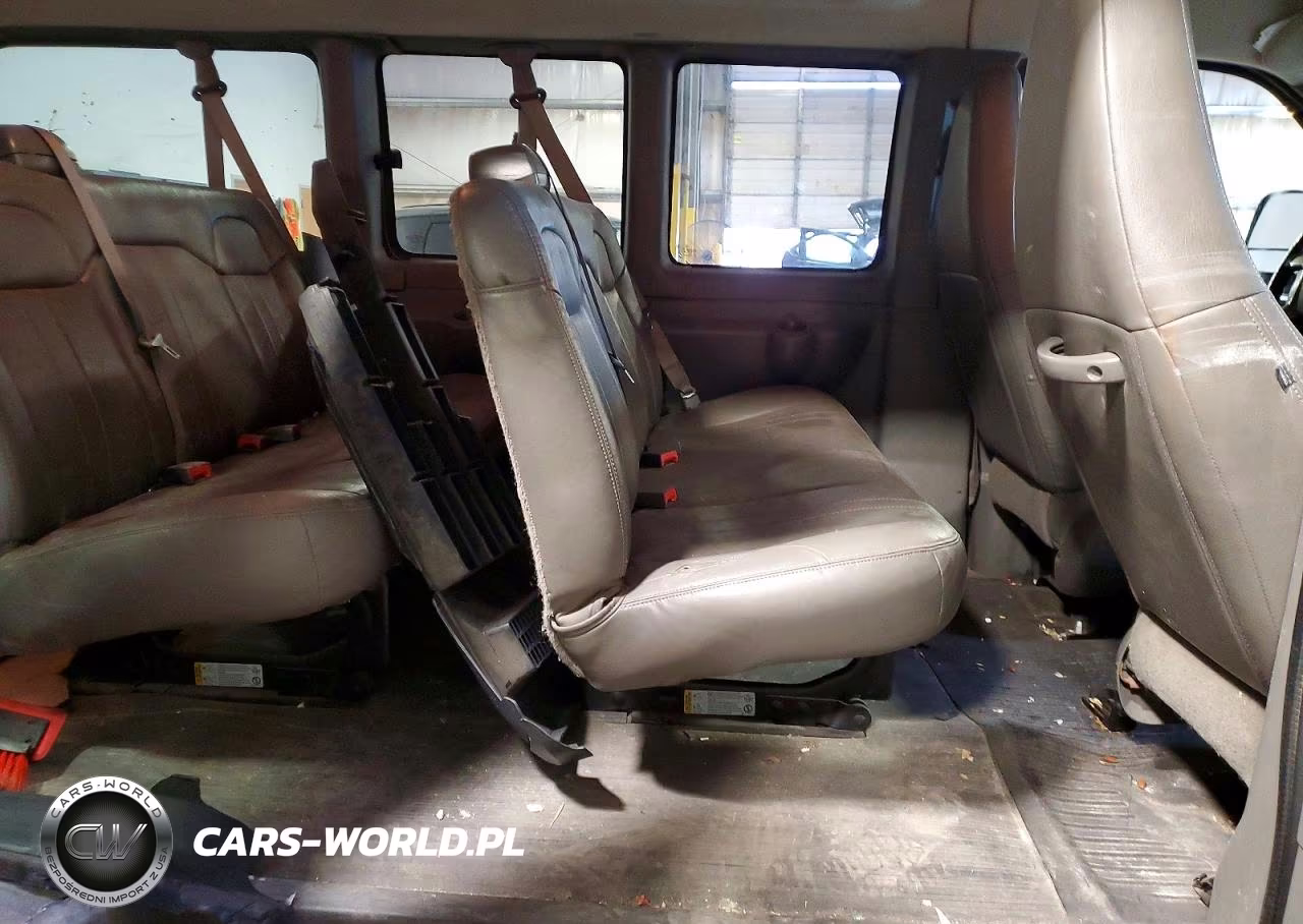 2019 Chevrolet Express G2500 Ls VIN:1GAWGEFP6K1313793 - 11