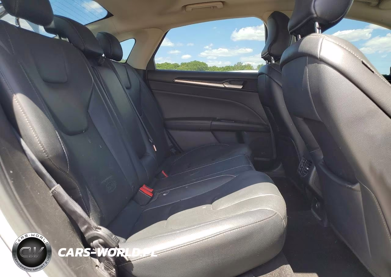 2019 Ford Fusion Titanium VIN:3FA6P0D94KR186620 - 10