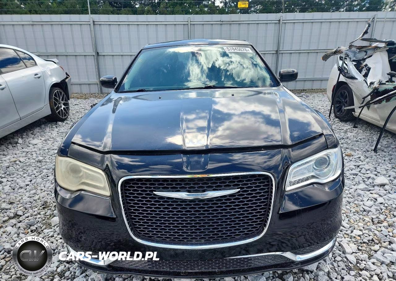 2016 Chrysler 300 Limited VIN:2C3CCAAGXGH313993 - 5