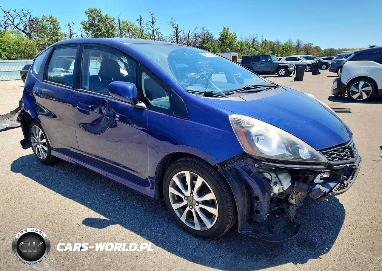 2012 Honda Fit Sport VIN:JHMGE8G52CC030702 - 4
