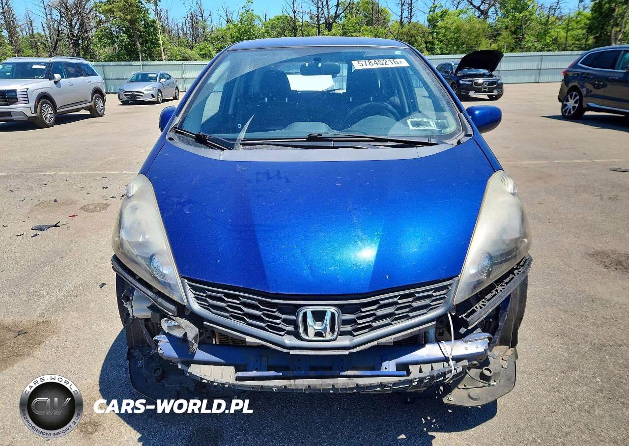 2012 Honda Fit Sport VIN:JHMGE8G52CC030702 - 5