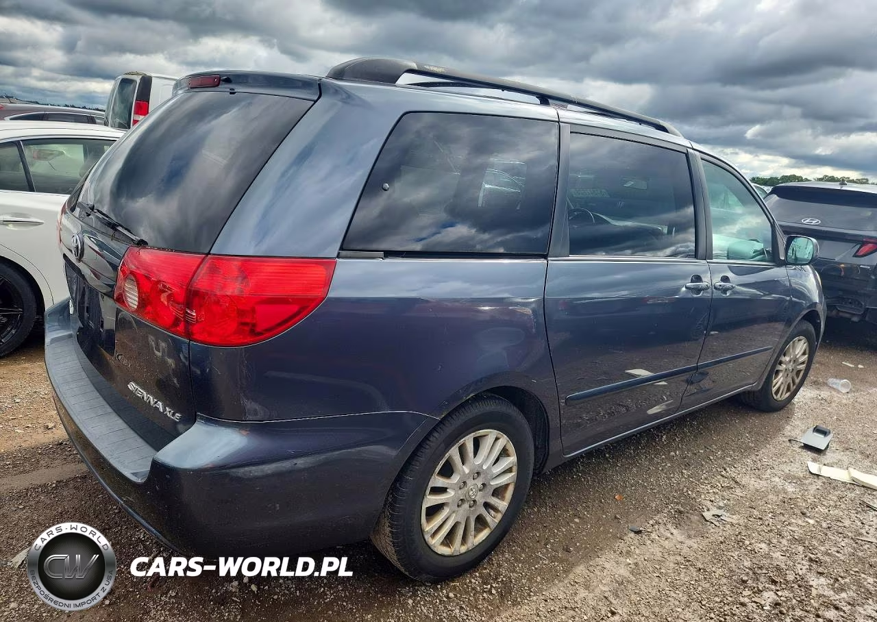 2010 Toyota Sienna Xle VIN:5TDYK4CC8AS338982 - 3