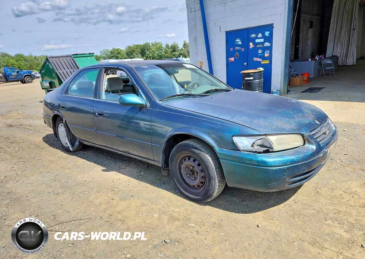 1998 Toyota Camry Le VIN:JT2BG22K5W0139508 - 4