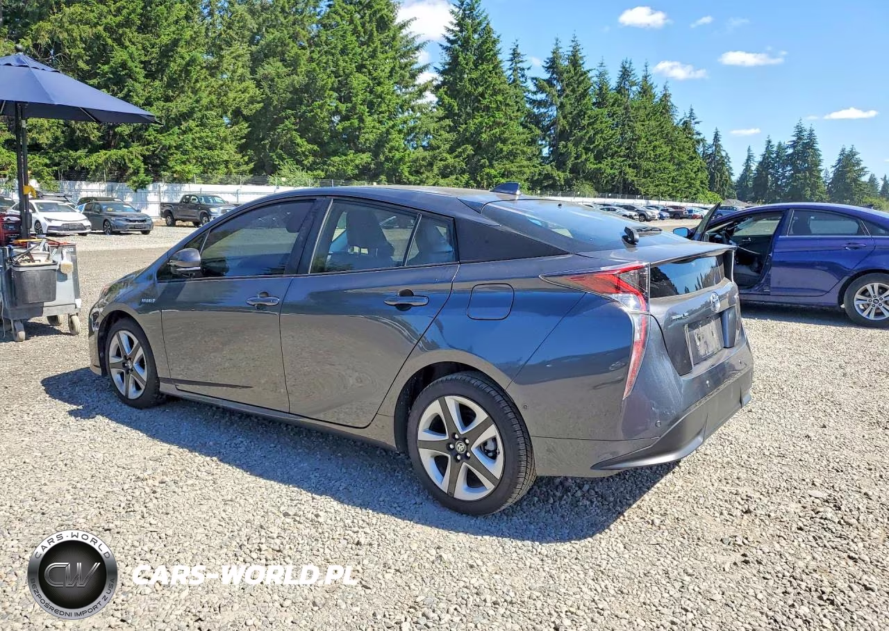 2016 Toyota Prius Four Touring VIN:JTDKARFU5G3004297 - 2
