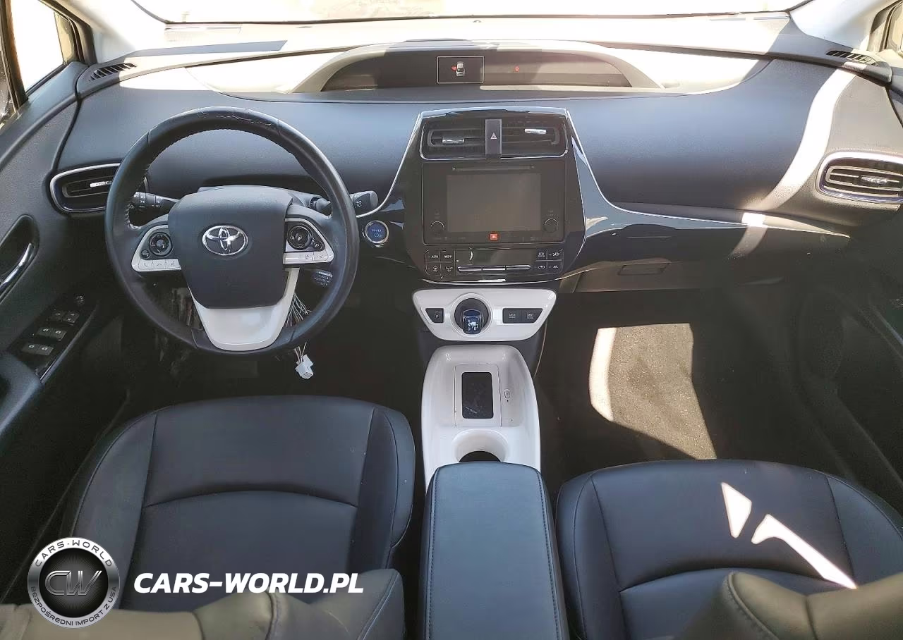2016 Toyota Prius Four Touring VIN:JTDKARFU5G3004297 - 8