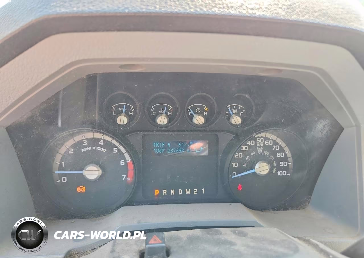 2015 Ford F350 Super Duty VIN:1FDRF3H61FEC81491 - 9