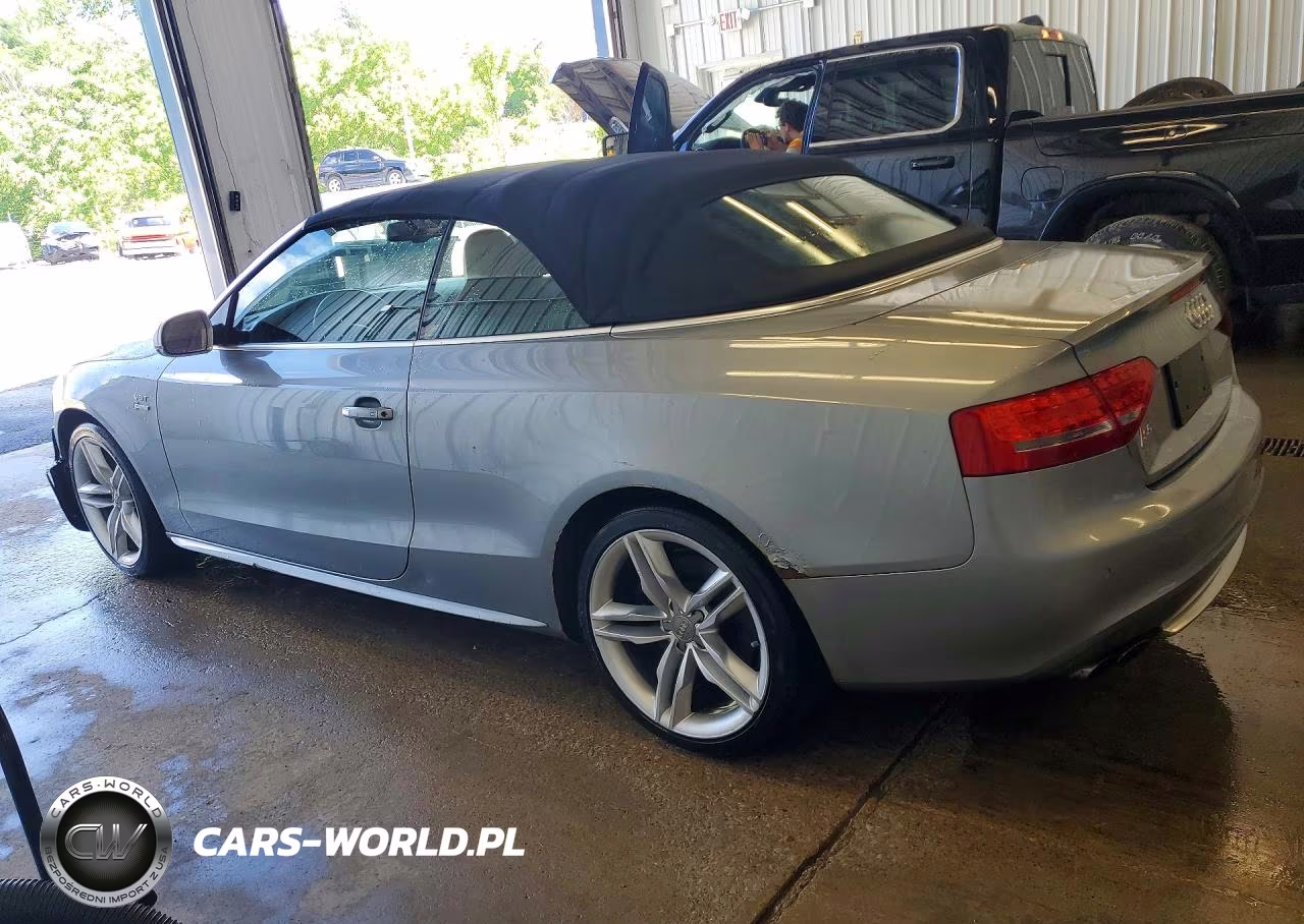2011 Audi S5 Prestige VIN:WAUVGAFHXBN018612 - 2
