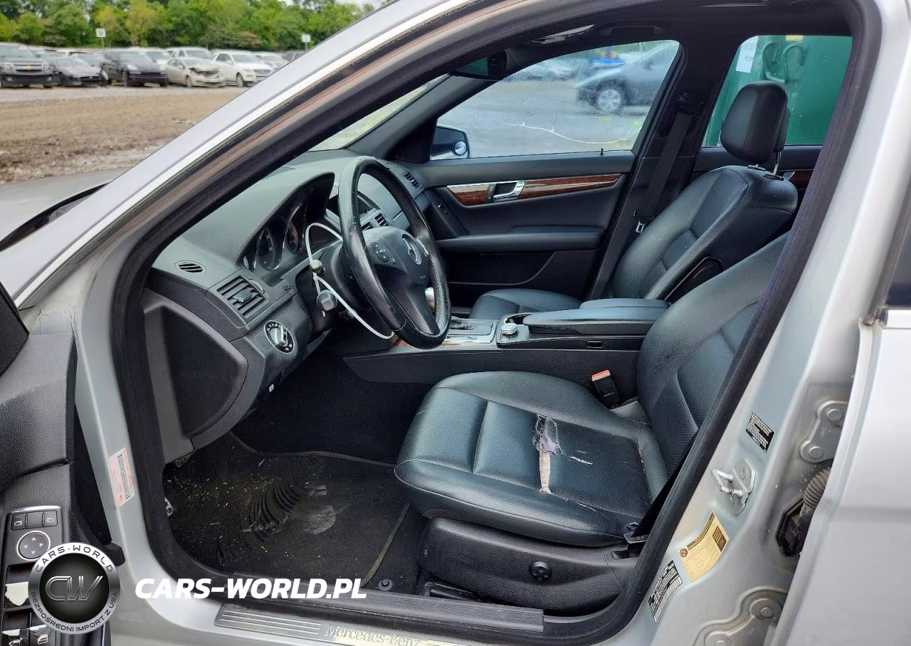 2010 Mercedes-Benz C 300 4Matic VIN:WDDGF8BB4AF409987 - 7