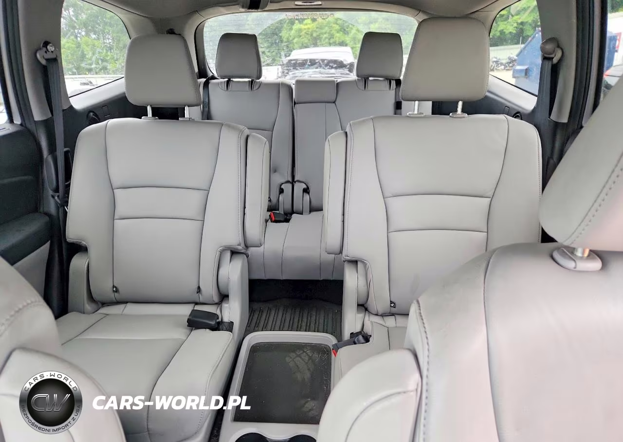2021 Honda Pilot Touring VIN:5FNYF5H63MB017678 - 10