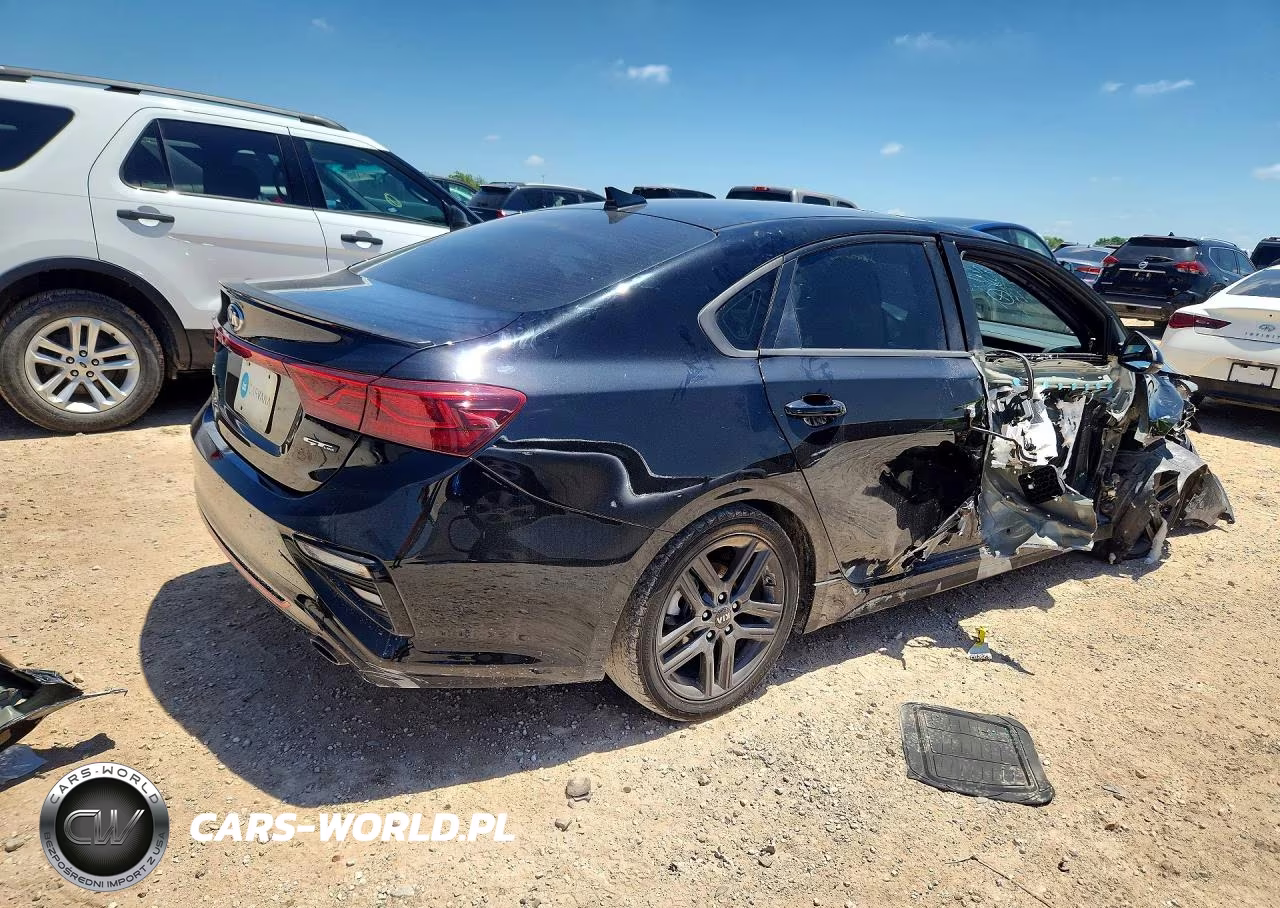 2021 Kia Forte Gt Line VIN:3KPF34AD1ME271902 - 3