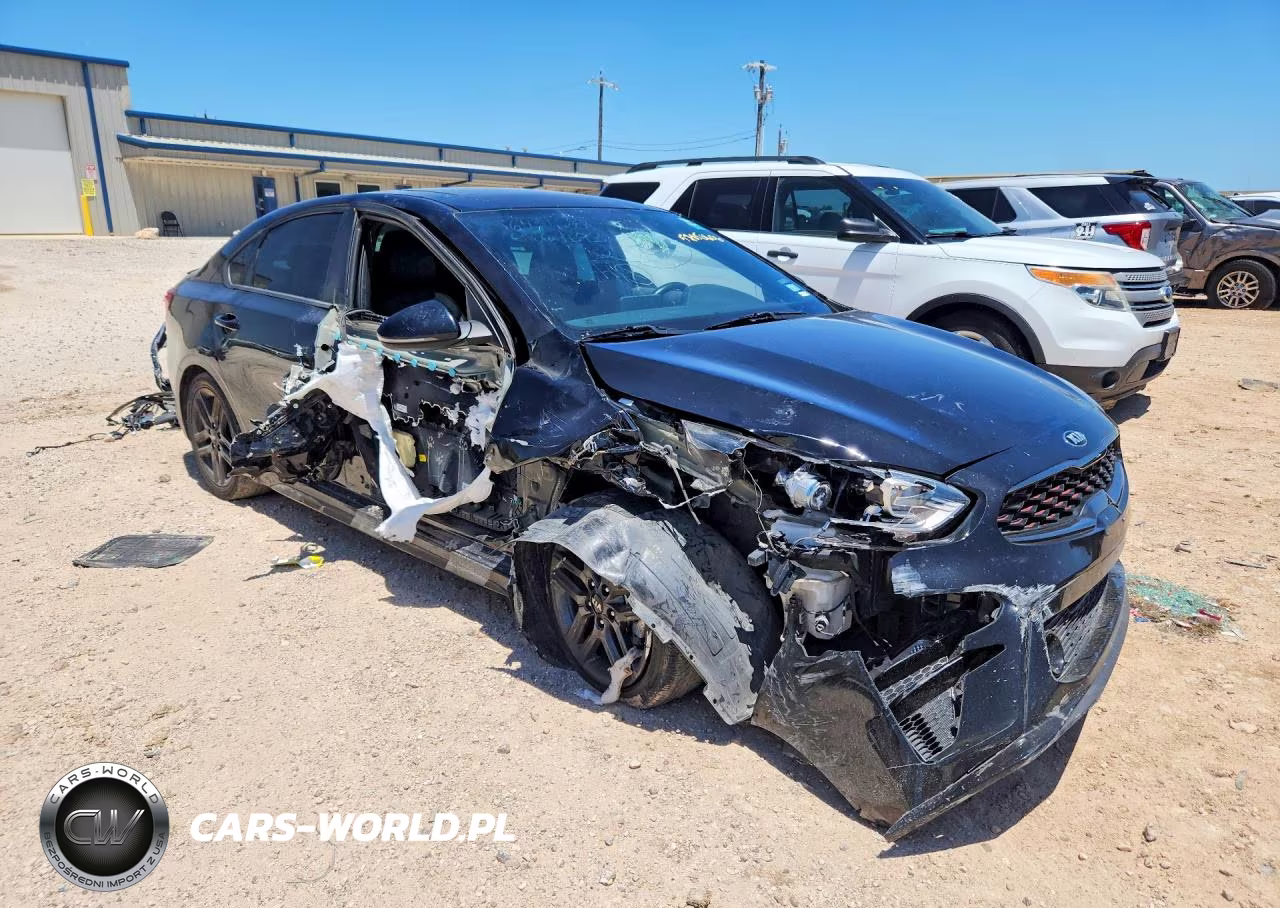 2021 Kia Forte Gt Line VIN:3KPF34AD1ME271902 - 4