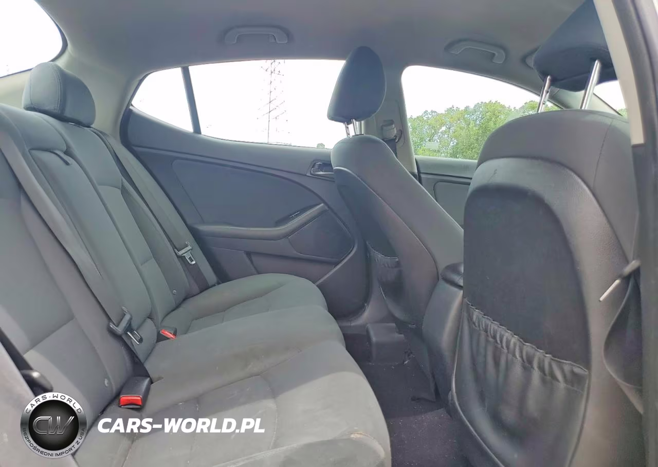 2015 Kia Optima Lx VIN:5XXGM4A77FG440827 - 10