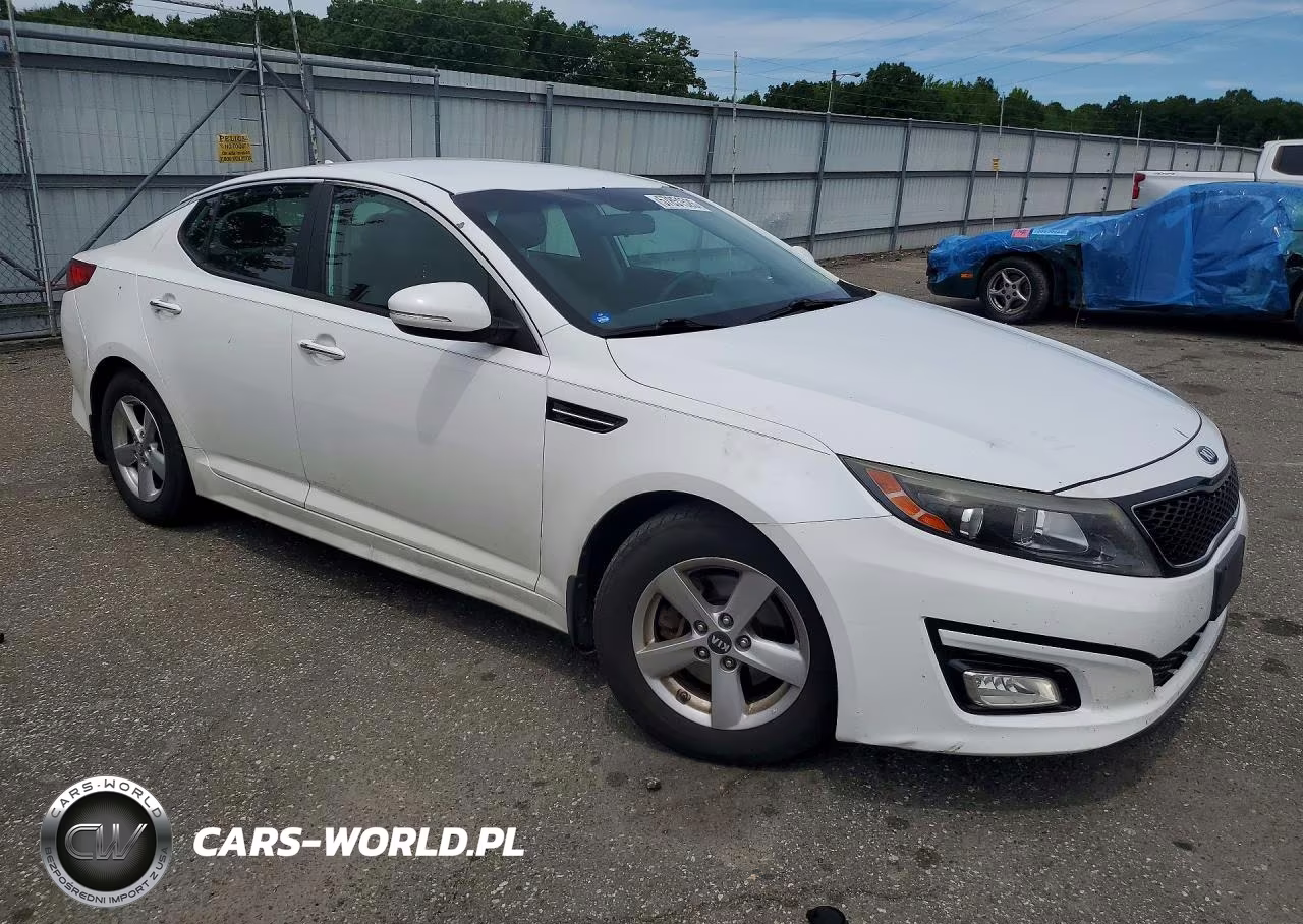 2015 Kia Optima Lx VIN:5XXGM4A77FG440827 - 4