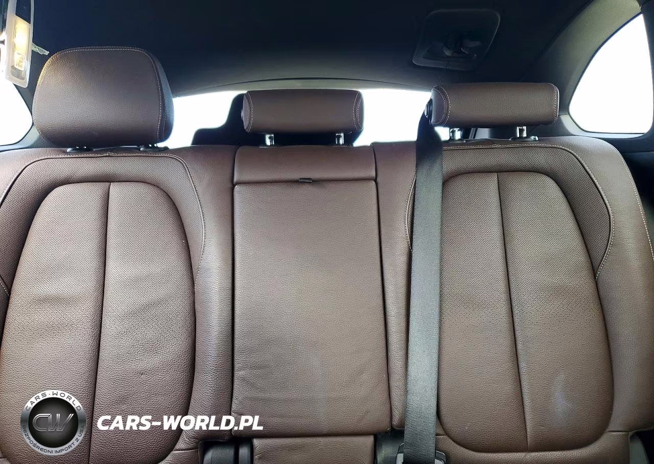 2018 BMW X1 xDrive28I VIN:WBXHT3C31J5L27502 - 10