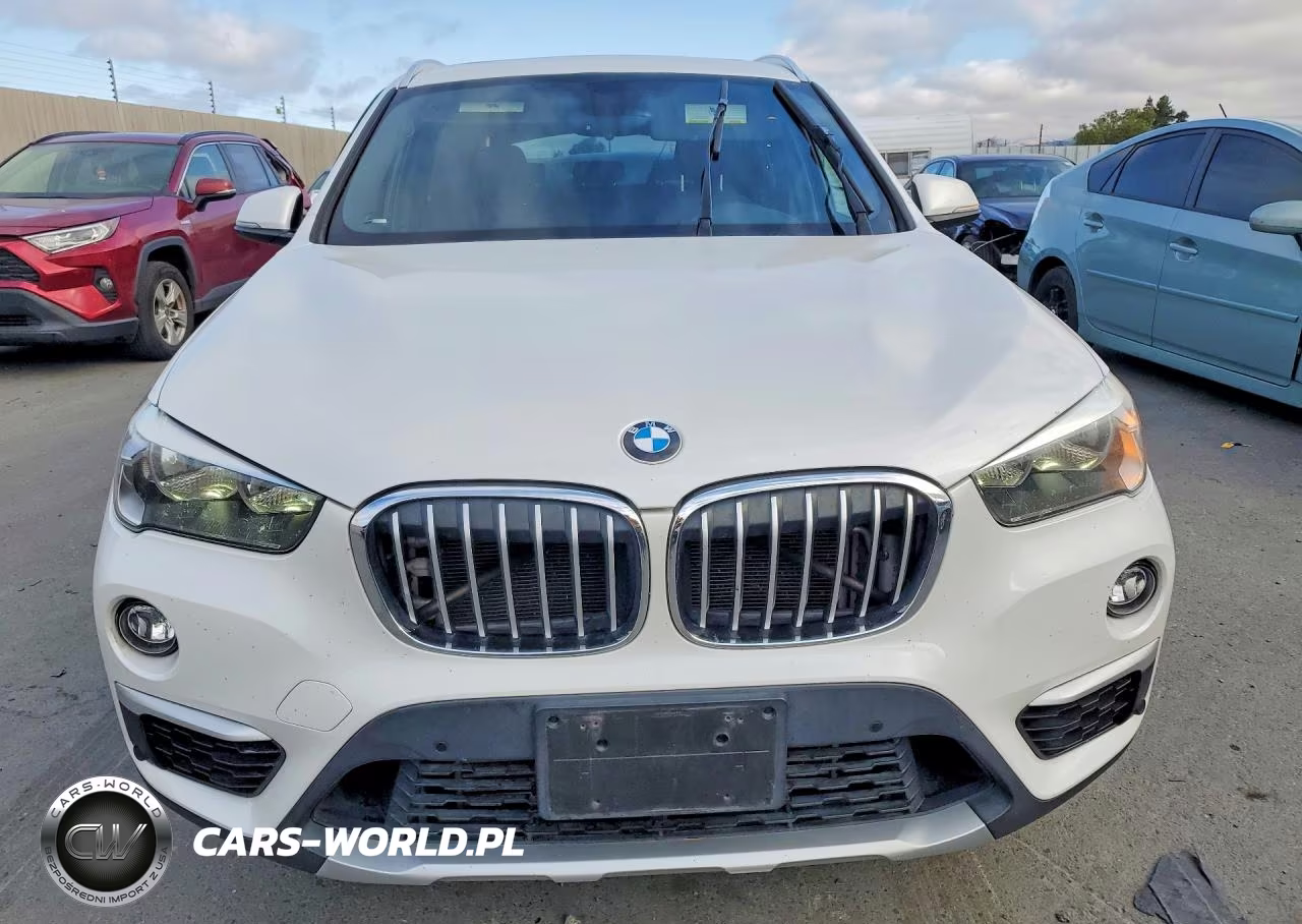 2018 BMW X1 xDrive28I VIN:WBXHT3C31J5L27502 - 5
