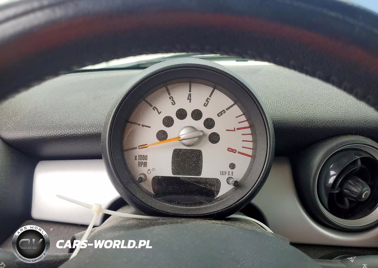 2013 Mini Cooper VIN:WMWSU3C51DT689280 - 9