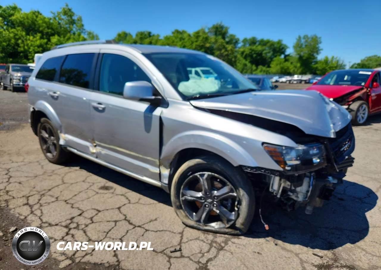 2018 Dodge Journey Crossroad VIN:3C4PDDGG2JT514997 - 4