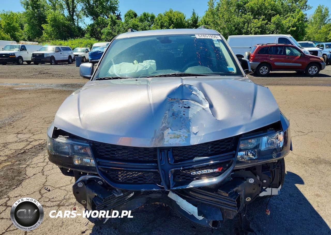 2018 Dodge Journey Crossroad VIN:3C4PDDGG2JT514997 - 5