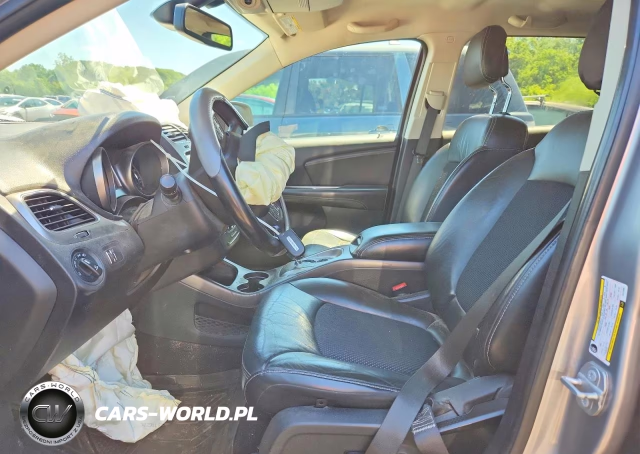 2018 Dodge Journey Crossroad VIN:3C4PDDGG2JT514997 - 7