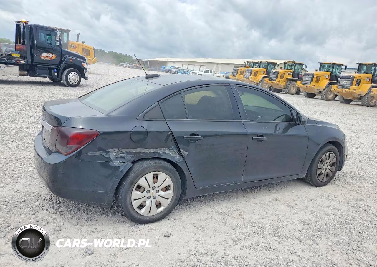 2015 Chevrolet Cruze Ls VIN:1G1PA5SH2F7250912 - 3