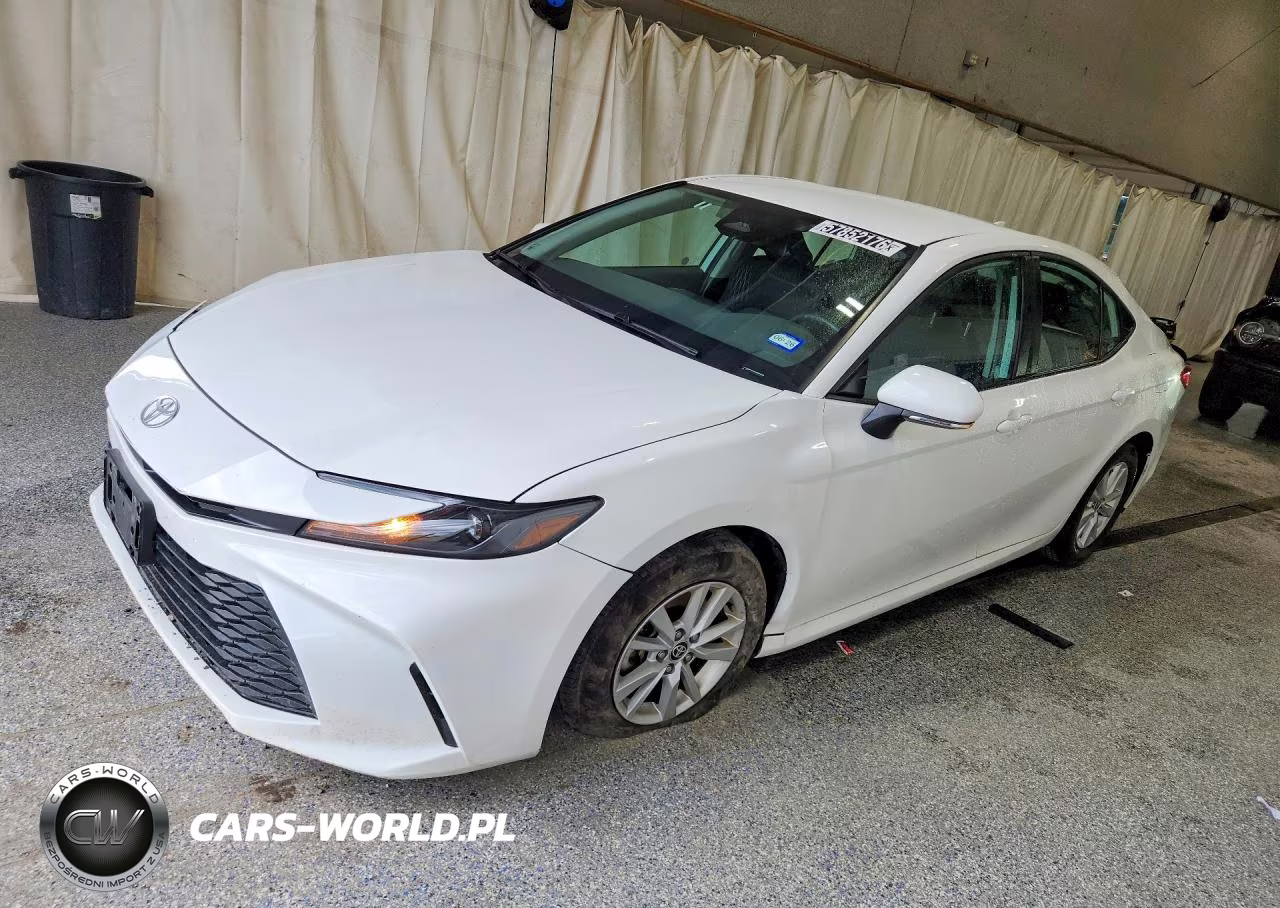 2025 Toyota Camry Le – zdjęcie 1 z 13