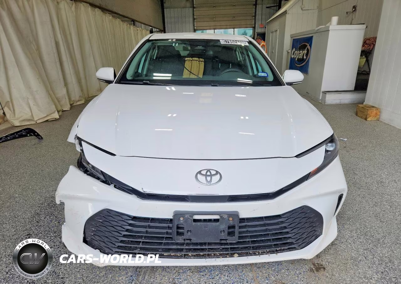 2025 Toyota Camry Le VIN:4T1DAACK2SU022218 - 5