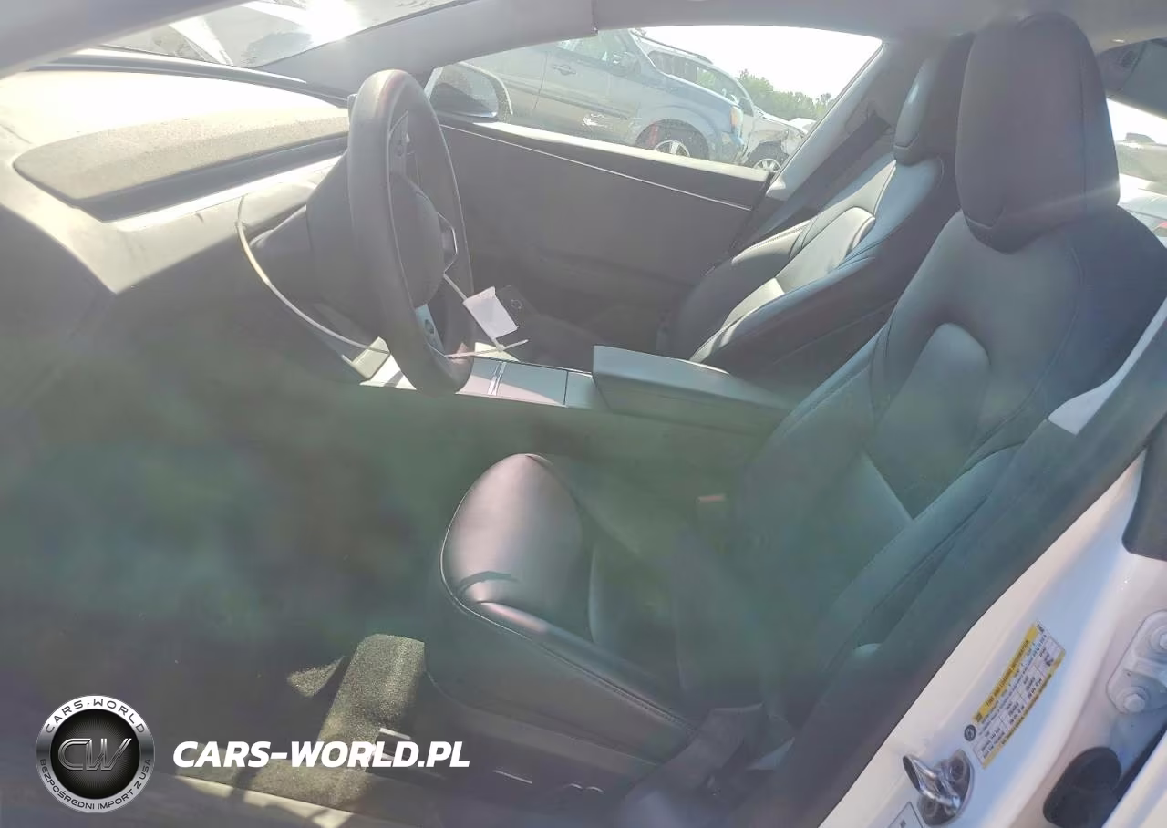 2025 Tesla Model 3 VIN:5YJ3E1EAXSF914640 - 7