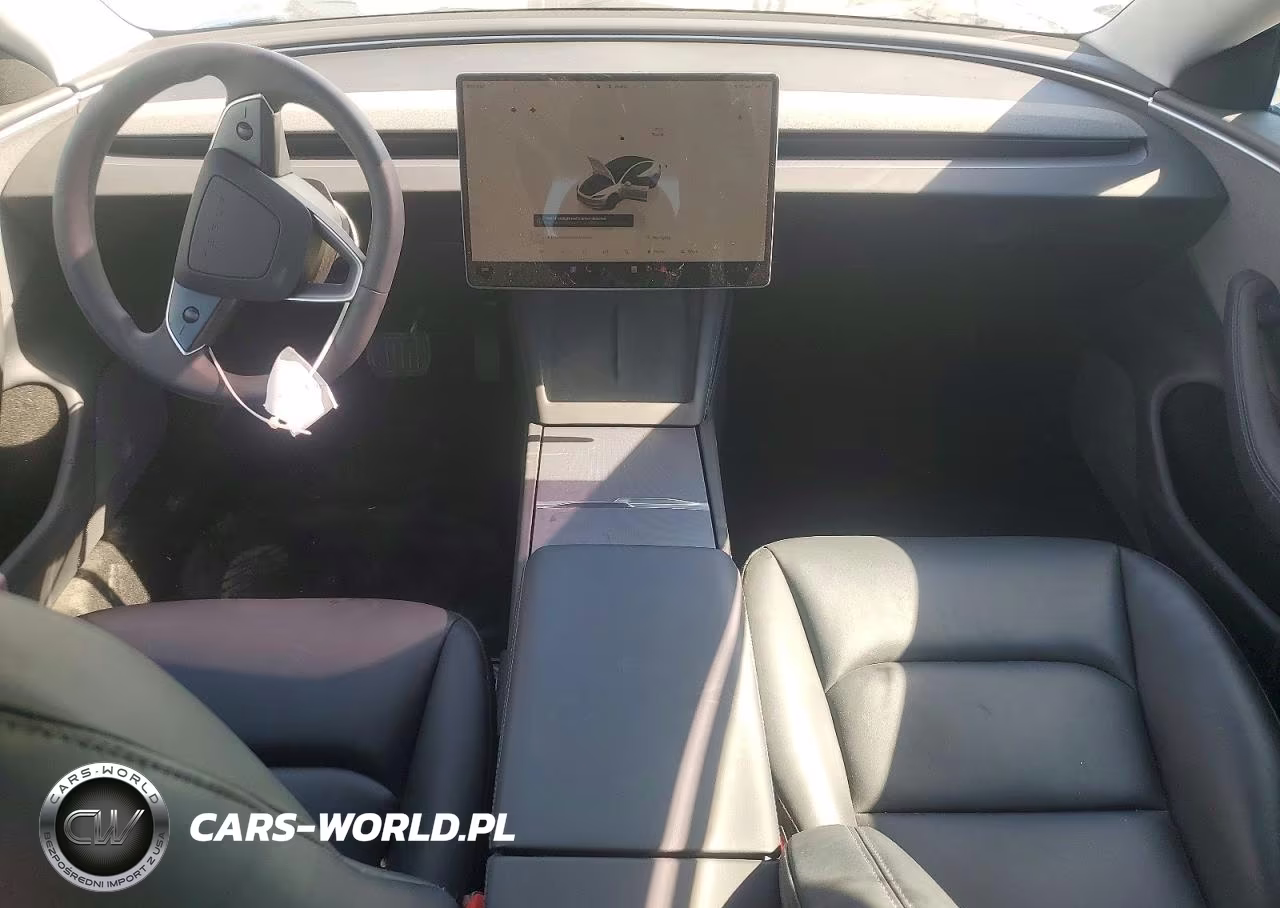 2025 Tesla Model 3 VIN:5YJ3E1EAXSF914640 - 8