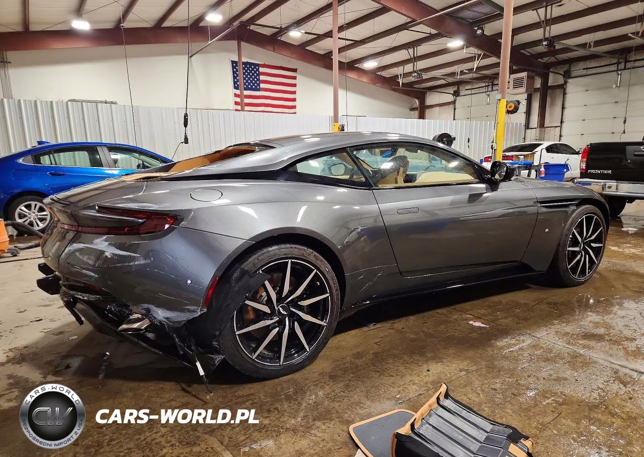 2017 Aston Martin Db11 VIN:SCFRMFAV2HGL02578 - 3