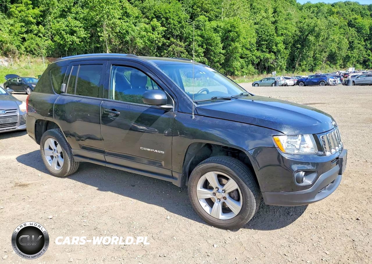 2011 Jeep Compass VIN:1J4NF1FB3BD136289 - 4