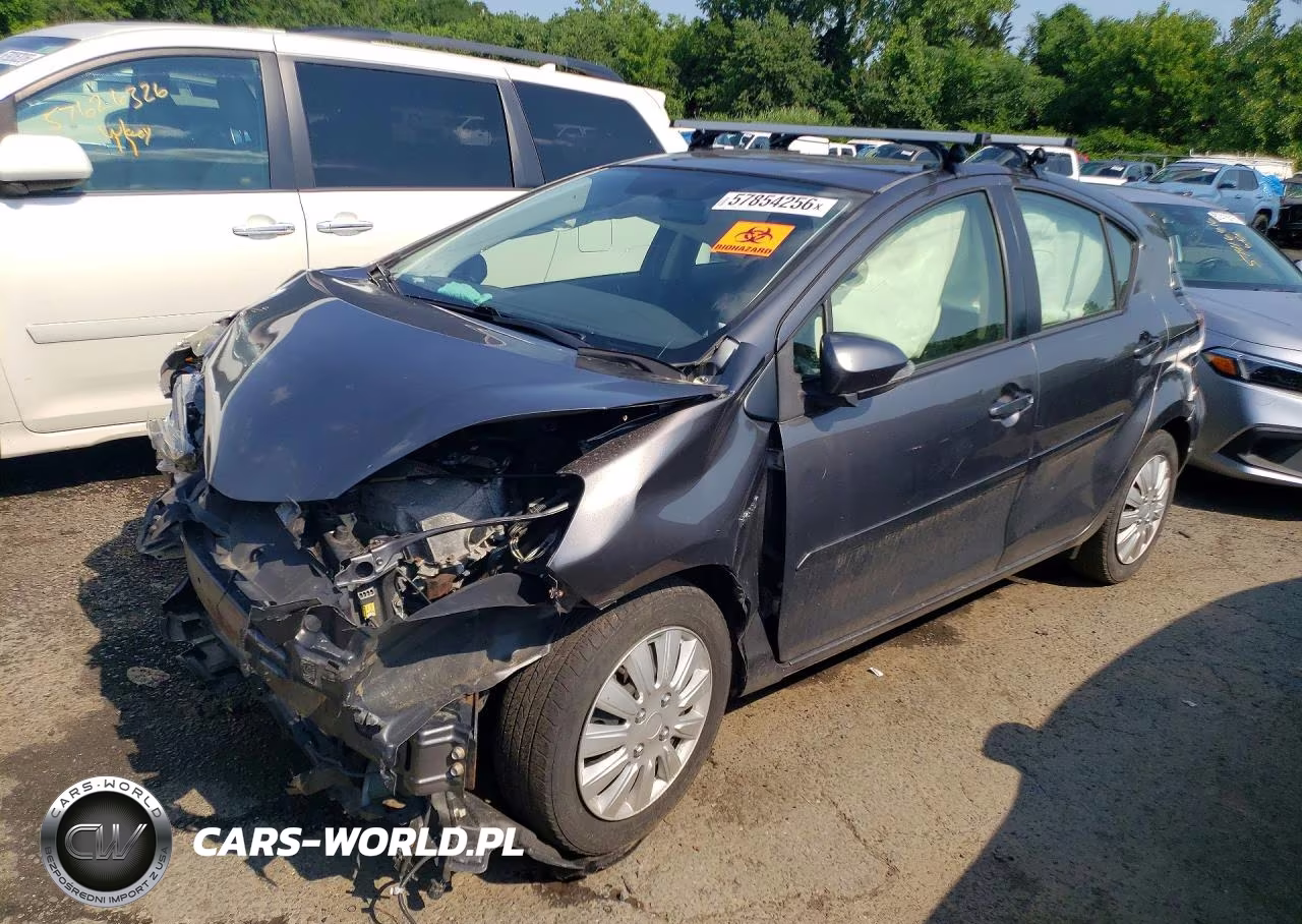 2015 Toyota Prius C One – zdjęcie 1 z 12