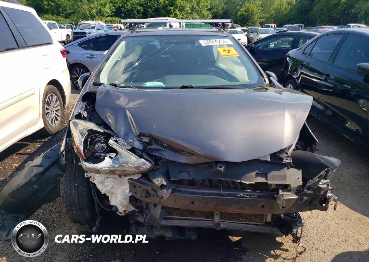 2015 Toyota Prius C One VIN:JTDKDTB32F1108175 - 5