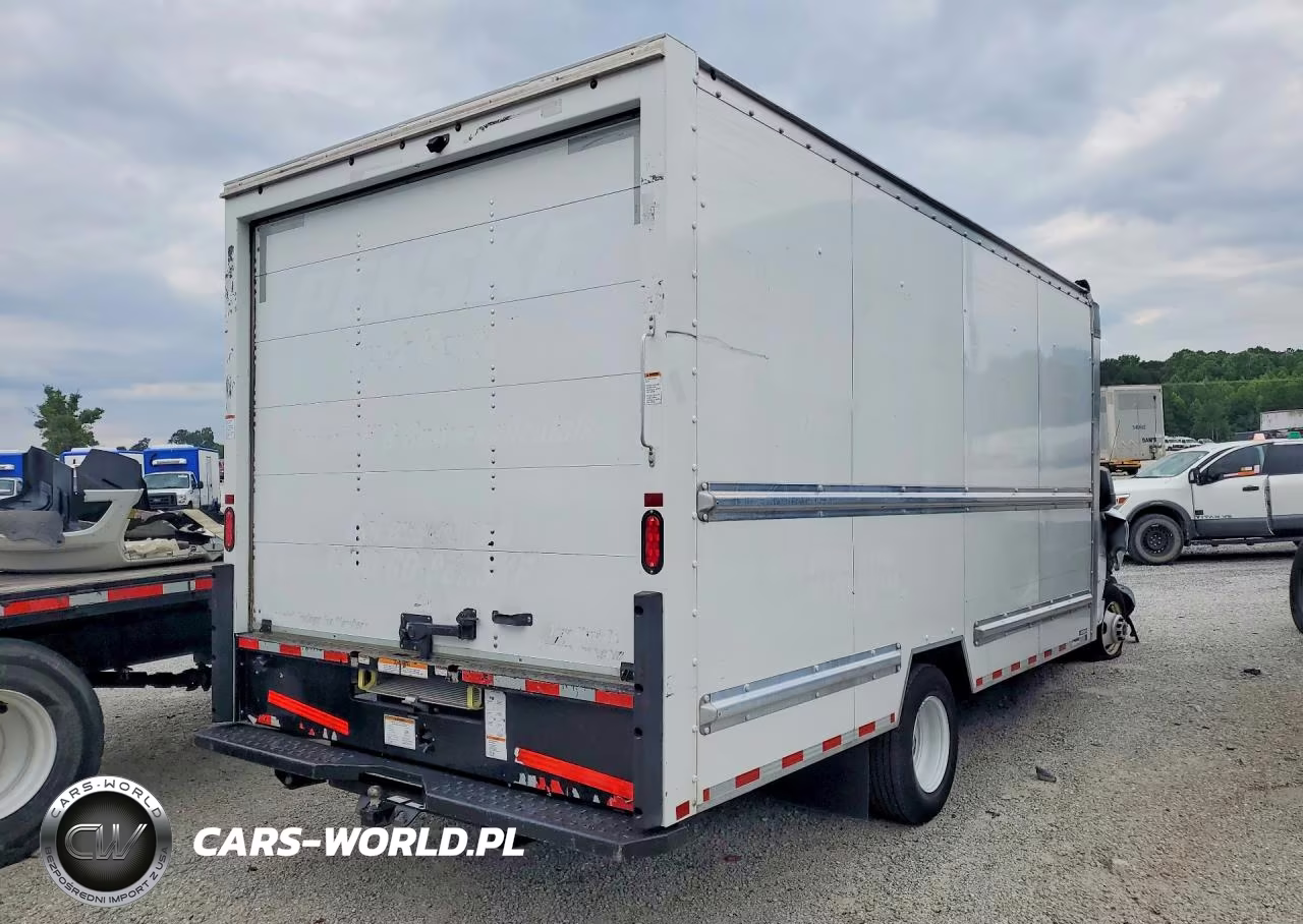 2021 GMC Savana Box Truck VIN:7GZ37TC74MN010691 - 3