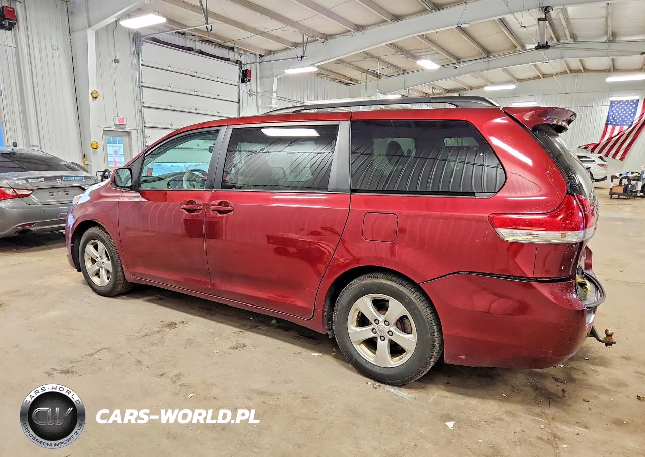 2013 Toyota Sienna Le VIN:5TDKK3DC4DS386840 - 2