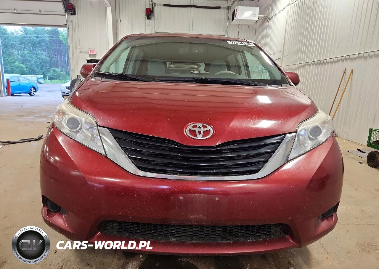 2013 Toyota Sienna Le VIN:5TDKK3DC4DS386840 - 5
