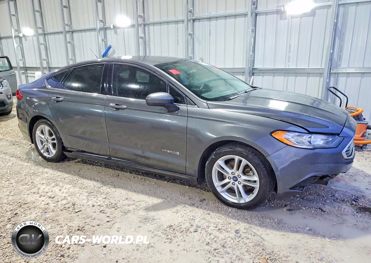 2018 Ford Fusion Se Hybrid VIN:3FA6P0LU4JR213836 - 4