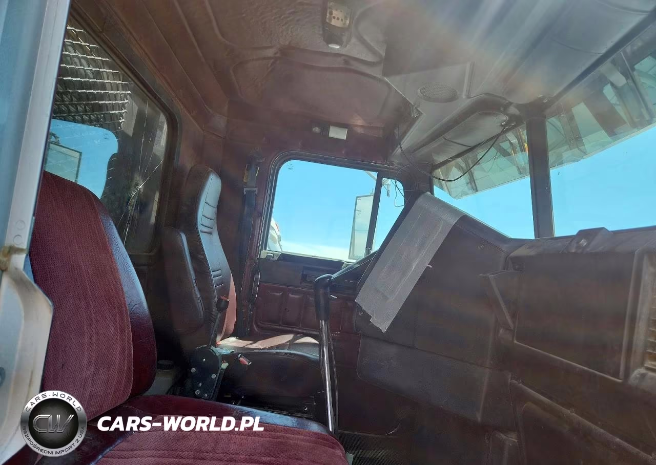 1995 Freightliner Conventional Fld120 VIN:1FUYDZYB8SP875878 - 5