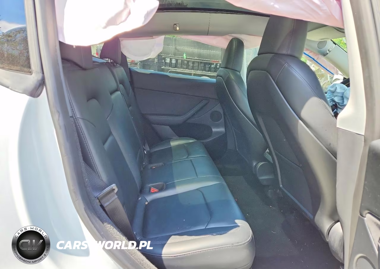 2023 Tesla Model Y VIN:7SAYGDEE4PA075385 - 10