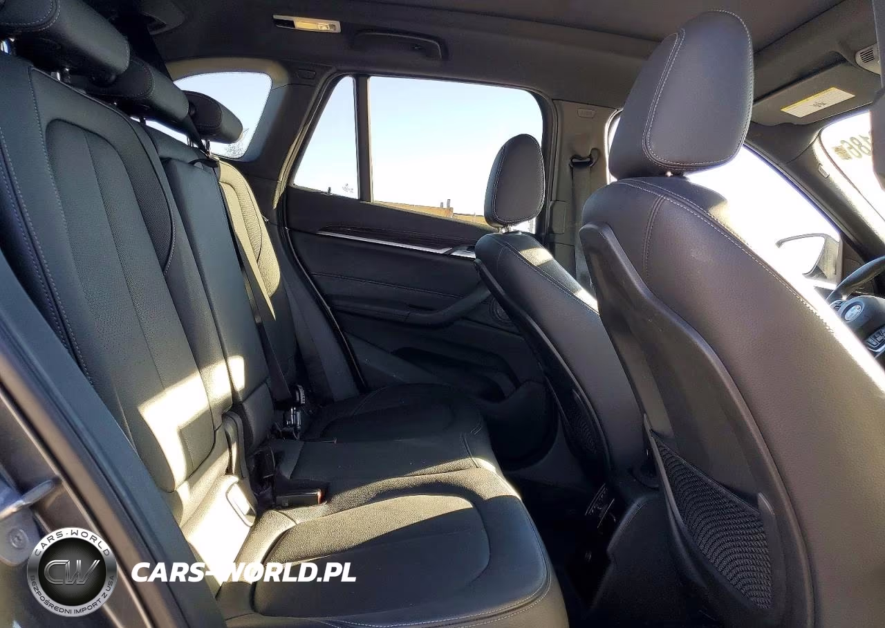 2016 BMW X1 xDrive28I VIN:WBXHT3C32GP883511 - 10