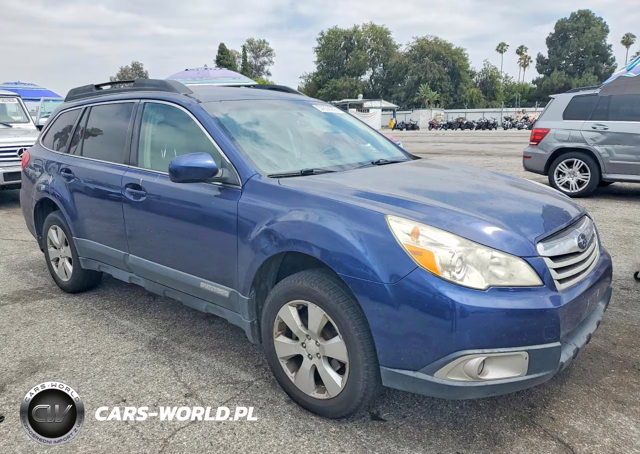 2011 Subaru Outback 2.5I Premium VIN:4S4BRBCCXB3441843 - 4