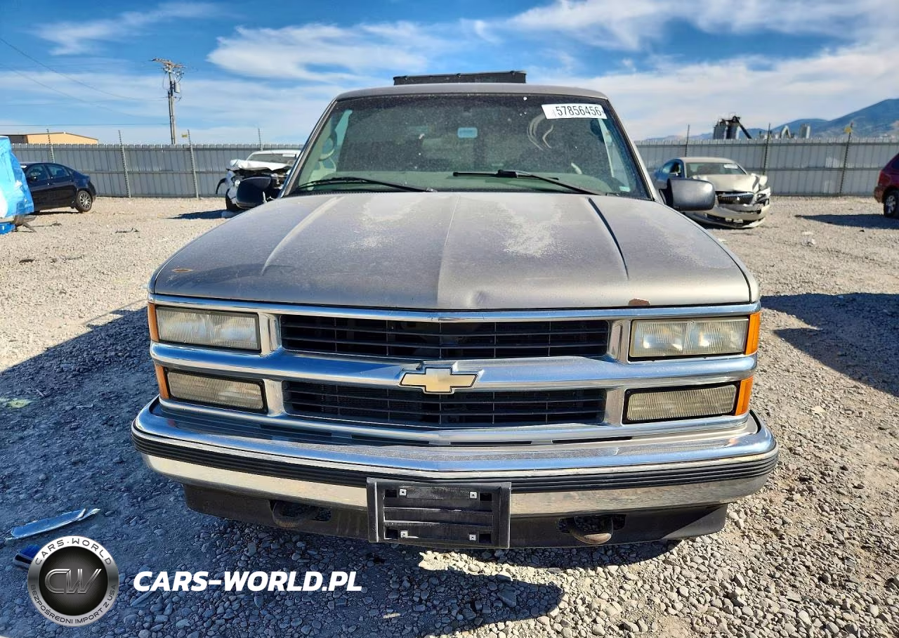 1999 Chevrolet Suburban K1500 VIN:1GNFK16R1XJ559522 - 5
