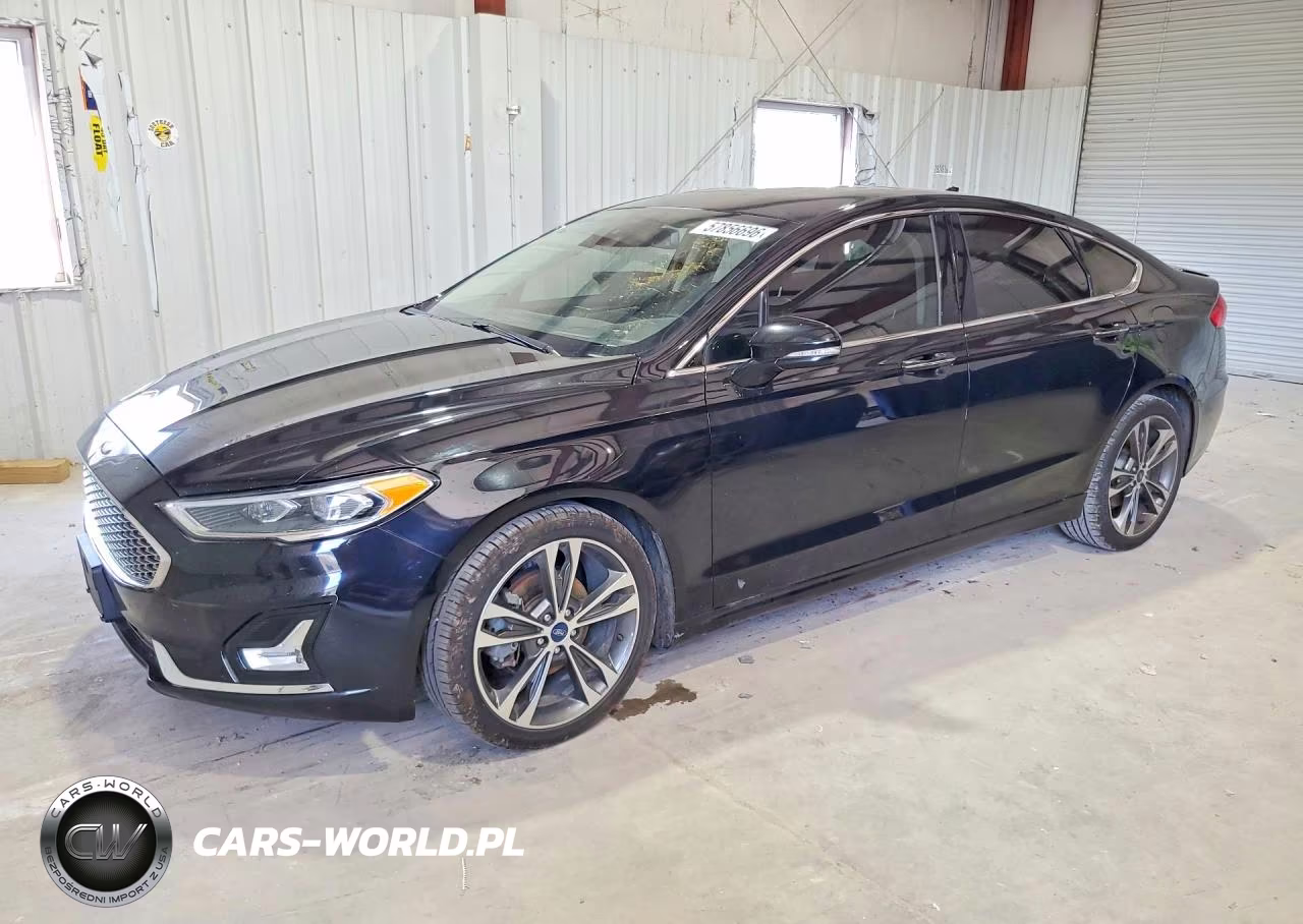 2019 Ford Fusion Titanium – zdjęcie 1 z 12