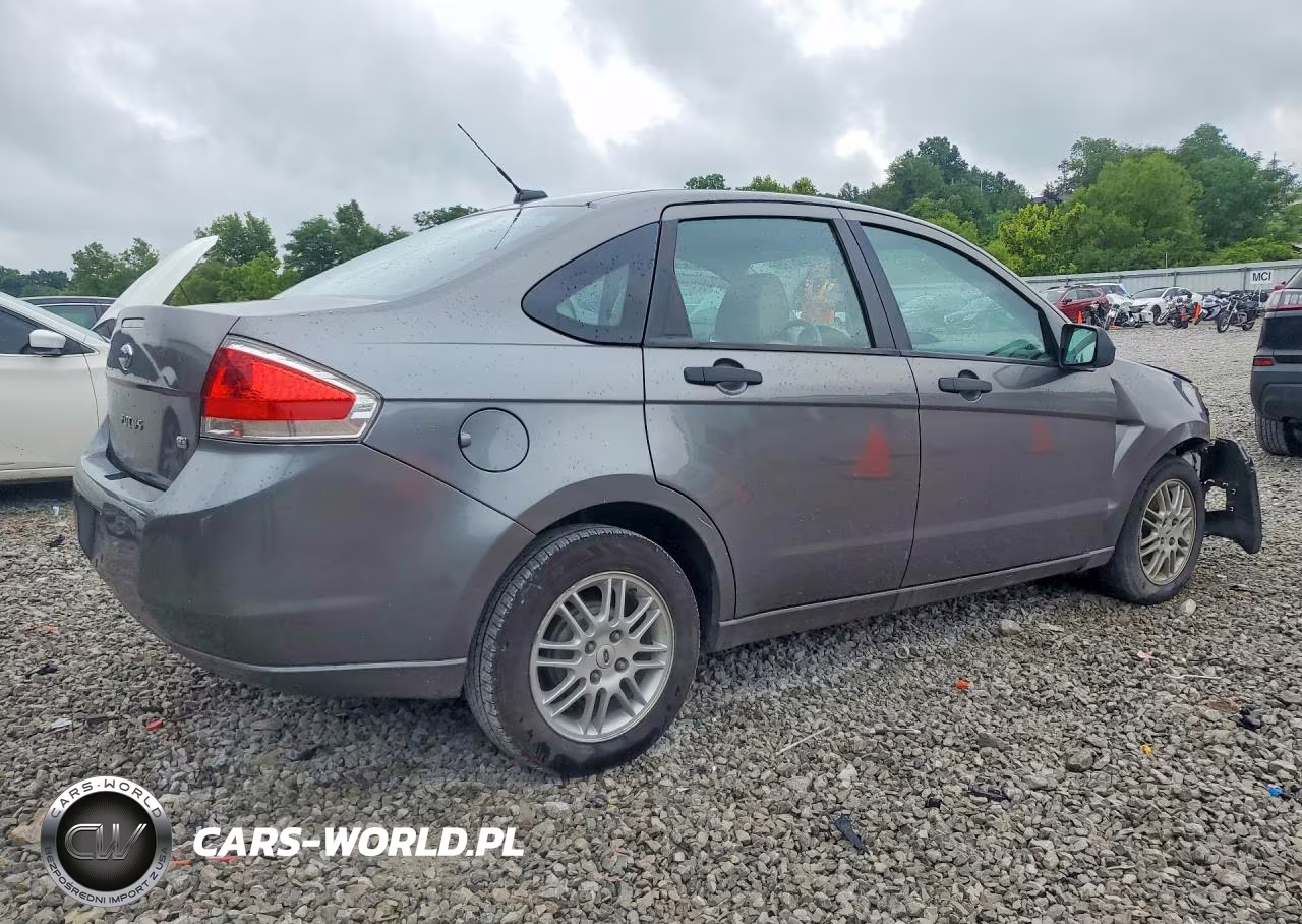 2010 Ford Focus Se VIN:1FAHP3FN9AW137266 - 3