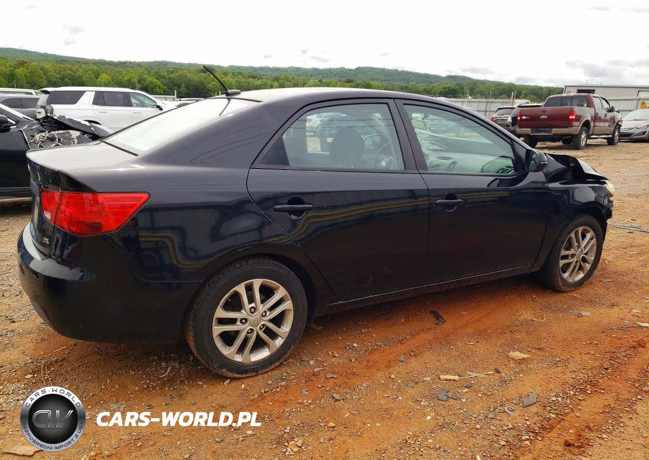2012 Kia Forte VIN:KNAFU4A23C5567815 - 3
