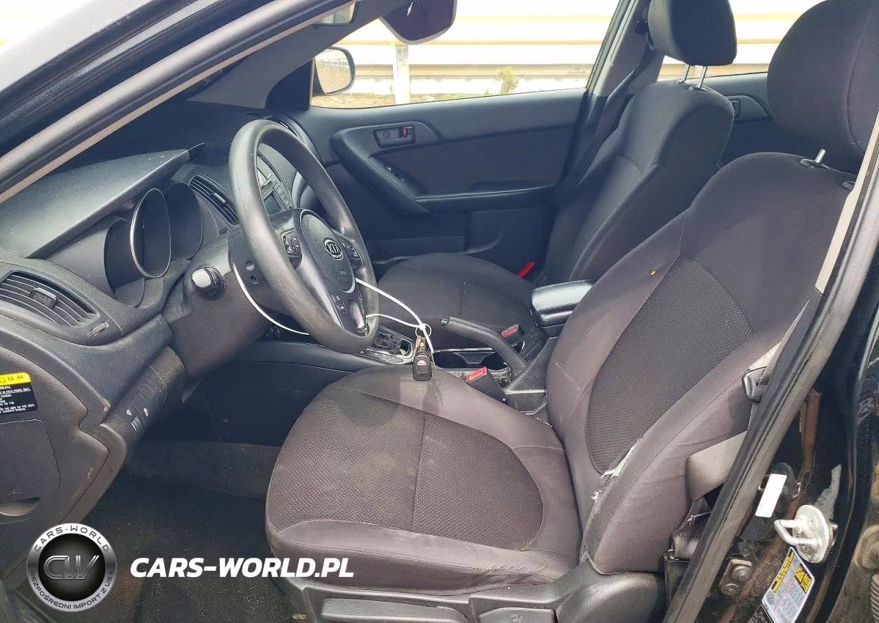 2012 Kia Forte VIN:KNAFU4A23C5567815 - 7