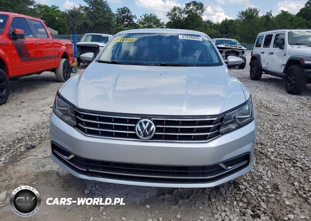2016 Volkswagen Passat S VIN:1VWAS7A37GC008313 - 5